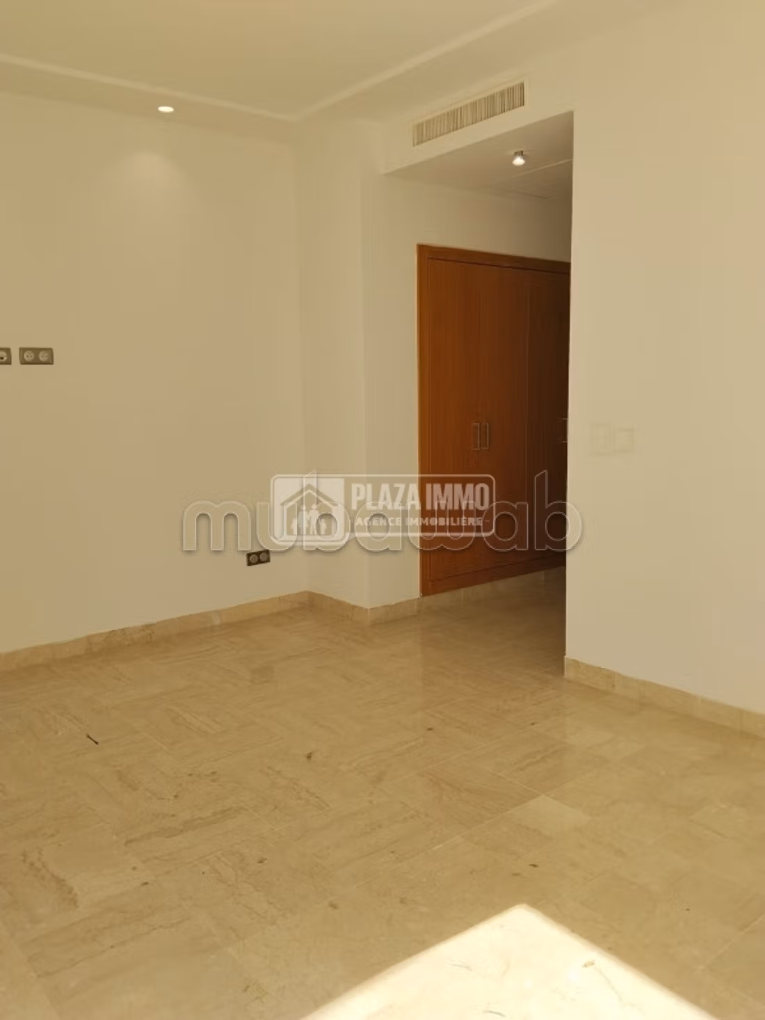 A louer ou A vendre un triplex s4Au Lac 2