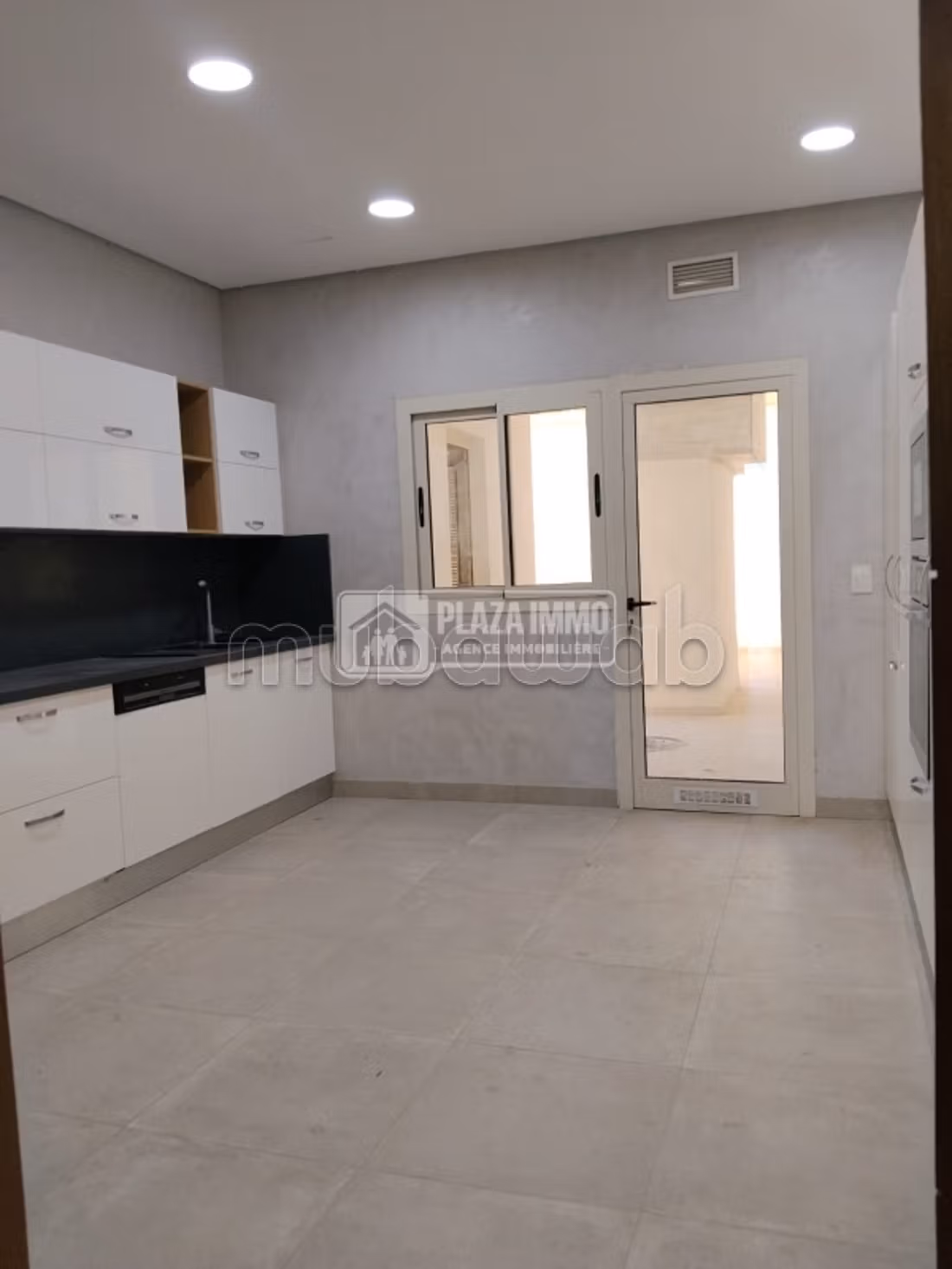 A louer ou A vendre un triplex s4Au Lac 2
