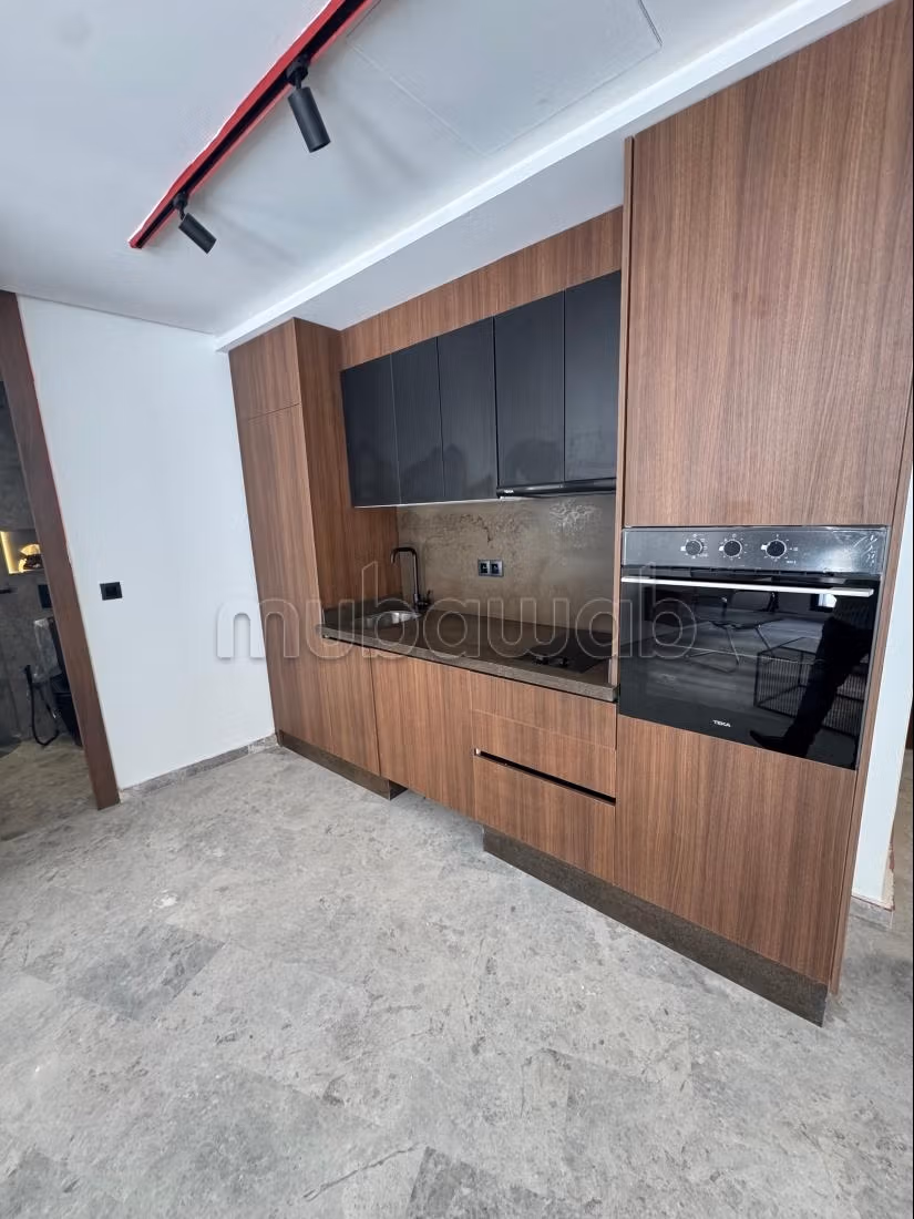 Vente d'un bel appartement à Palmier.
Surface totale 49 m².
Salon typique marocain, résidence sécurisée — 3