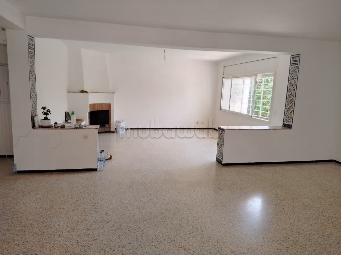 Villa con piscina in affitto a Souissi Rabat