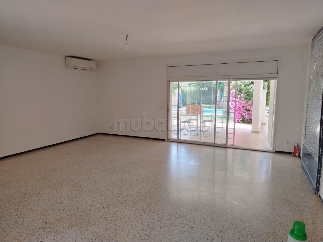 Villa con piscina in affitto a Souissi Rabat