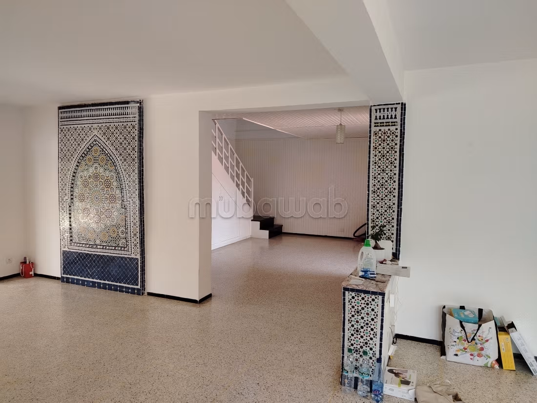 Villa con piscina in affitto a Souissi Rabat