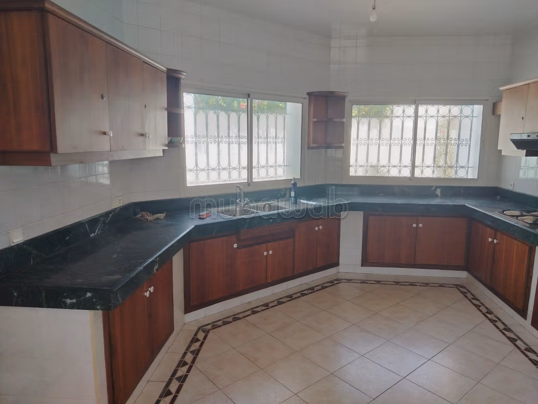 Location villa in Hay Riad Rabat