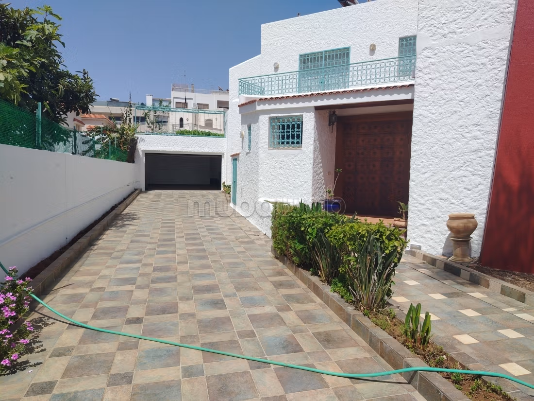 Location villa in Hay Riad Rabat
