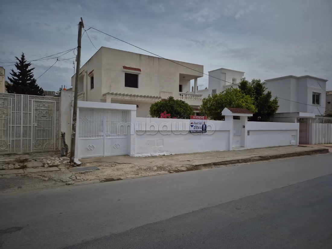 In vendita villa ad Ariana Superiore