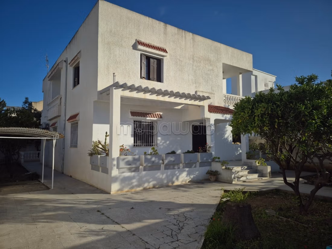 In vendita villa ad Ariana Superiore