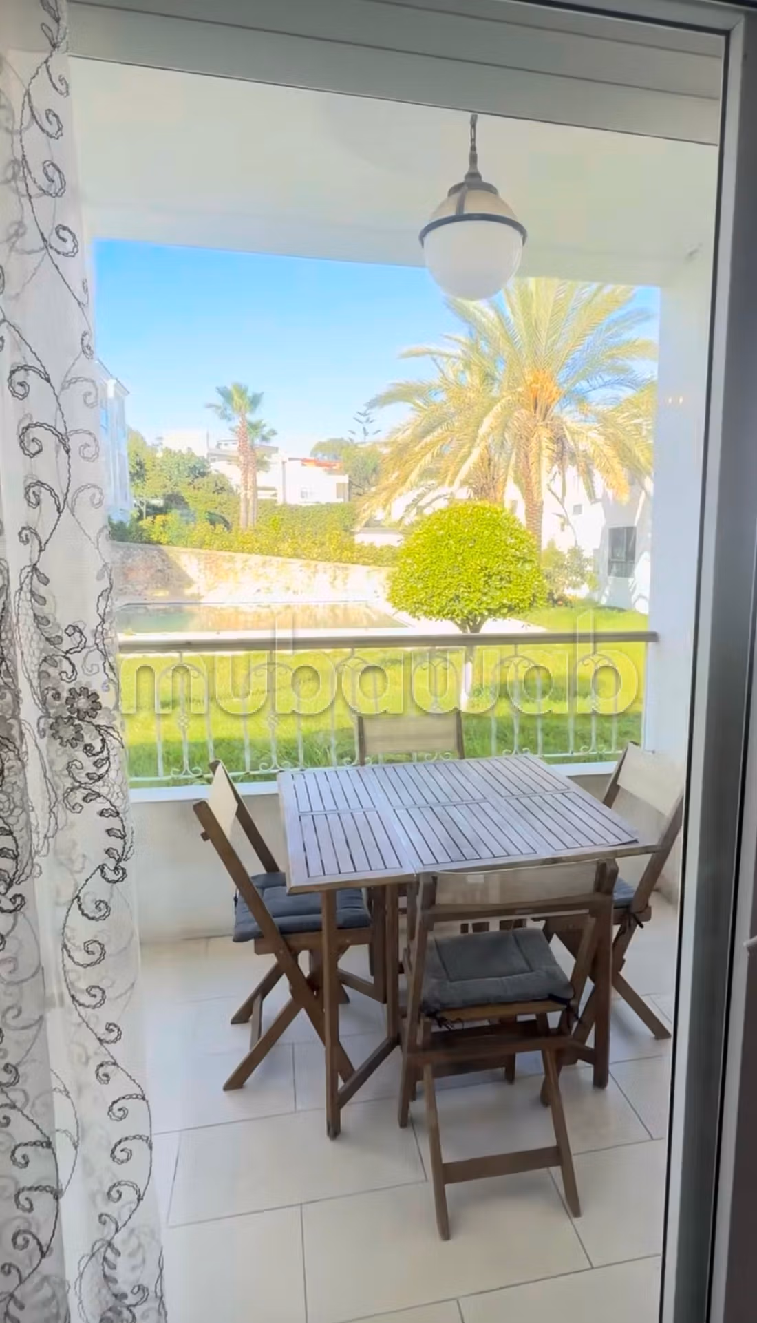 Très bel appartement en location à Jbel Kbir.
4 grandes pièces.
Bien meublé