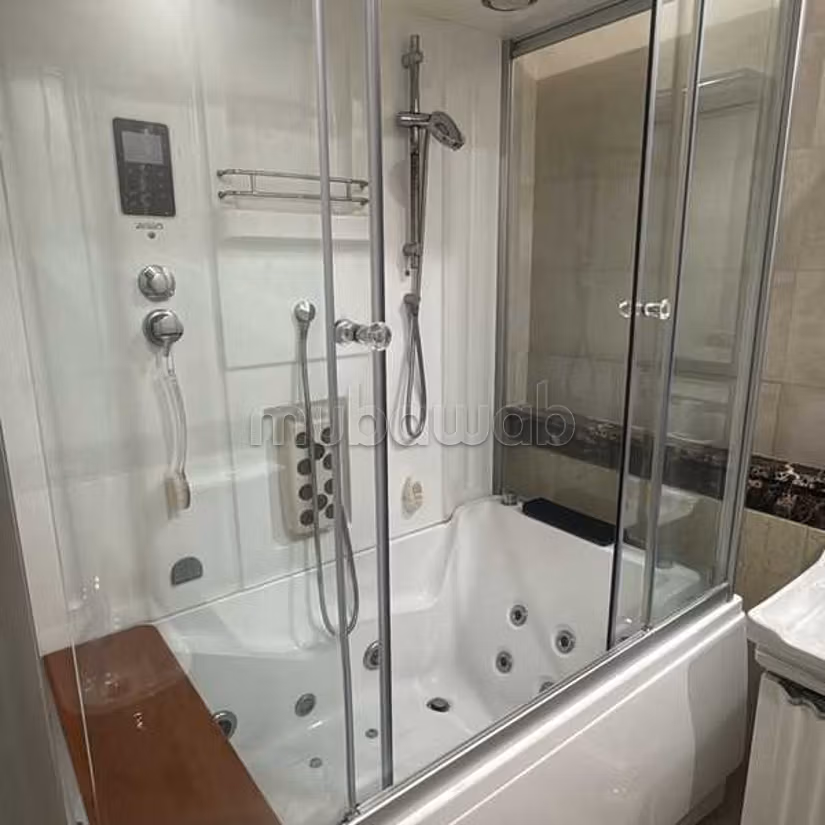 Appartamento in Affitto di 190.0 m² a Casablanca, Mandarouna