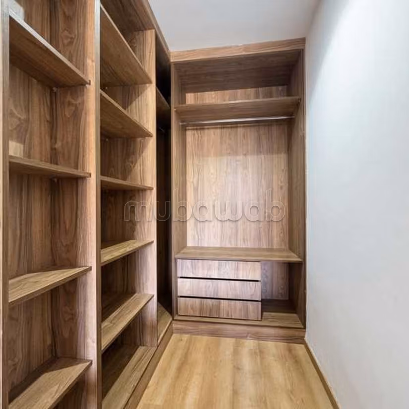 Appartamento in Affitto di 113.0 m² a Casablanca, Ospedali