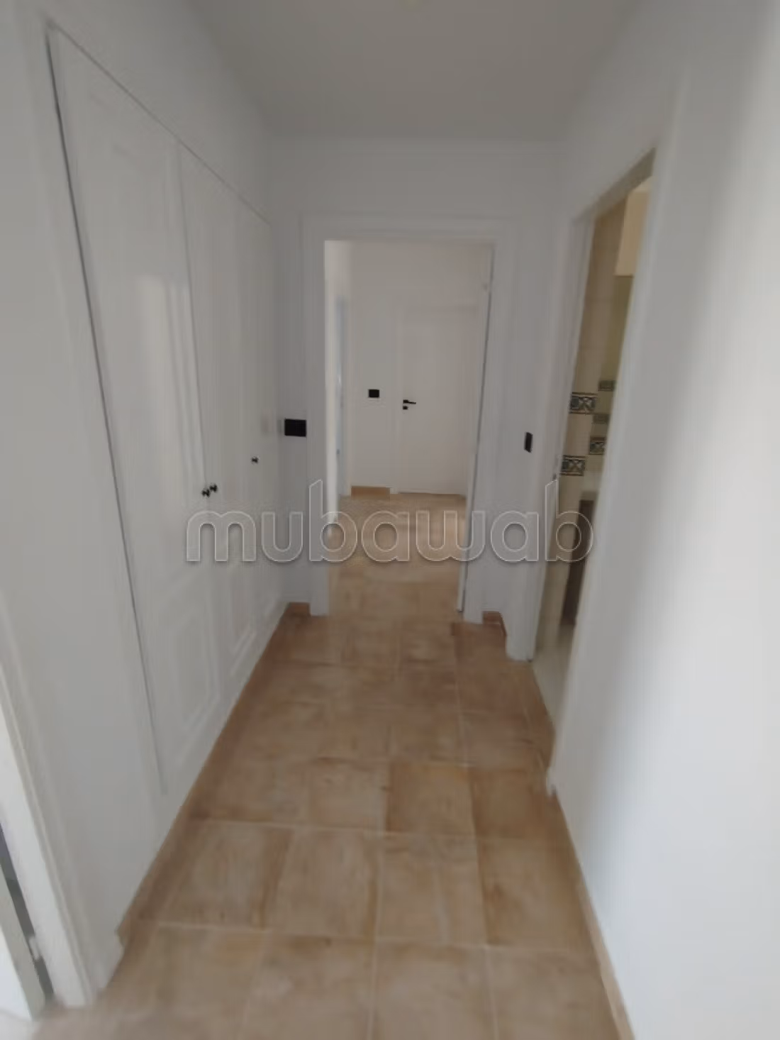 Ennasr 2; à vendre spacieux appt s4