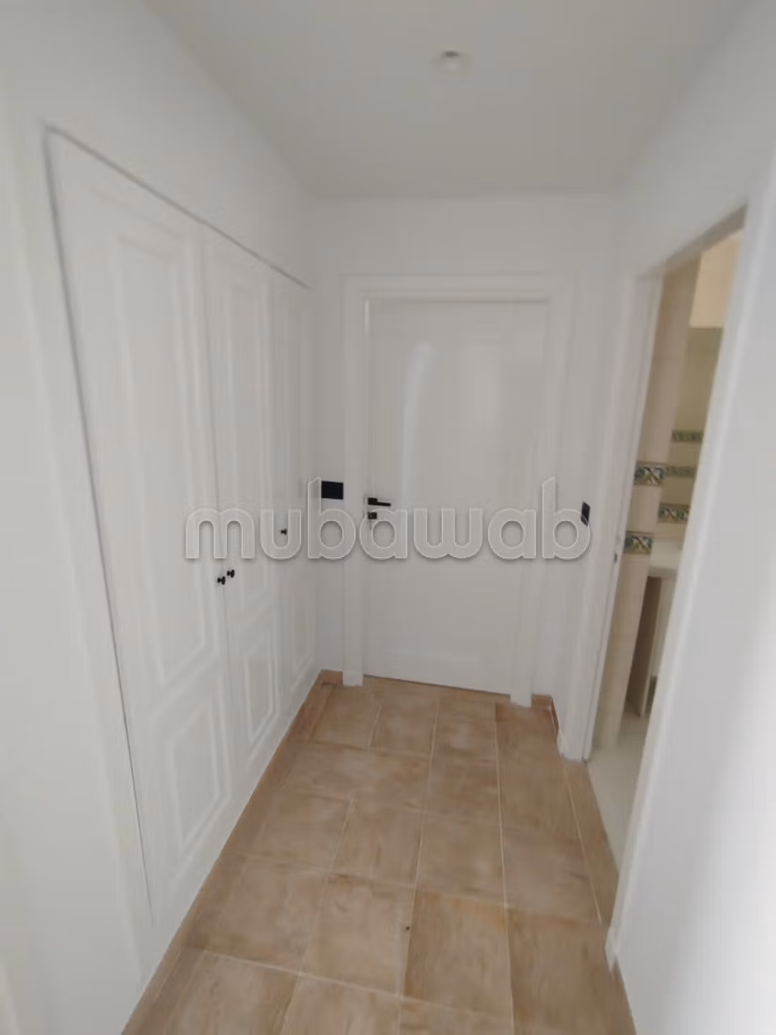 Ennasr 2; à vendre spacieux appt s4