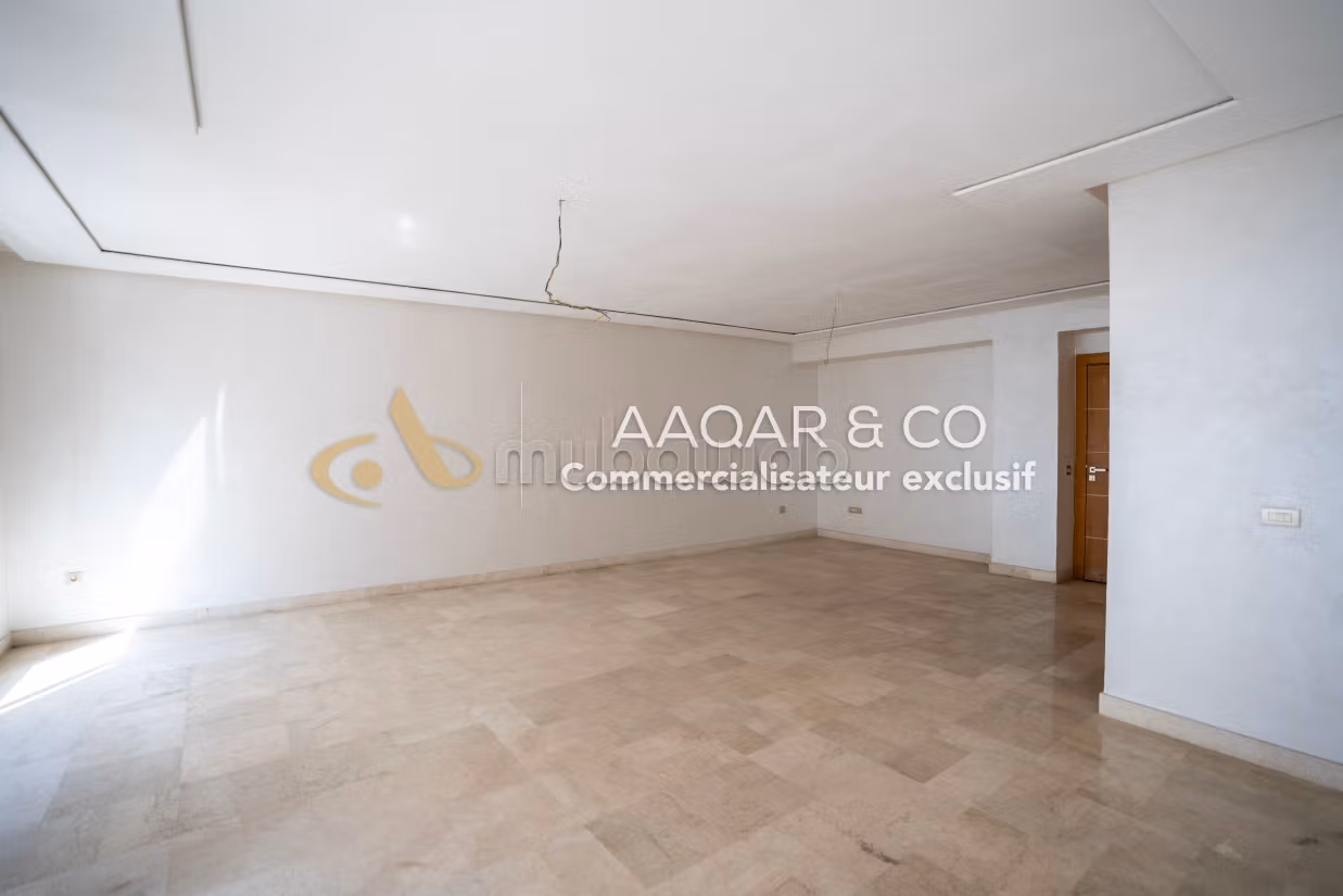 Un duplexe 3 chambres Salon à vendre — 3