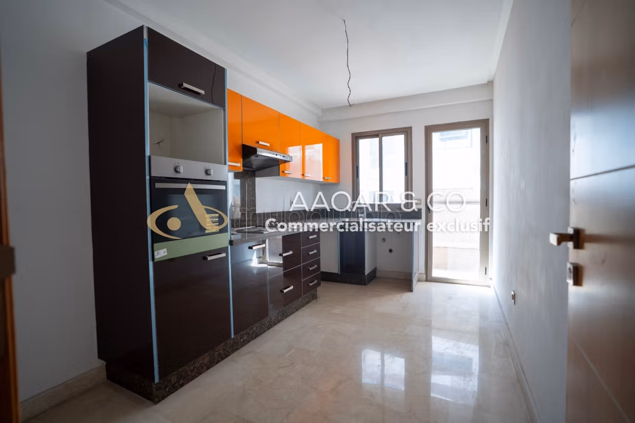 Un duplexe 3 chambres Salon à vendre — 4