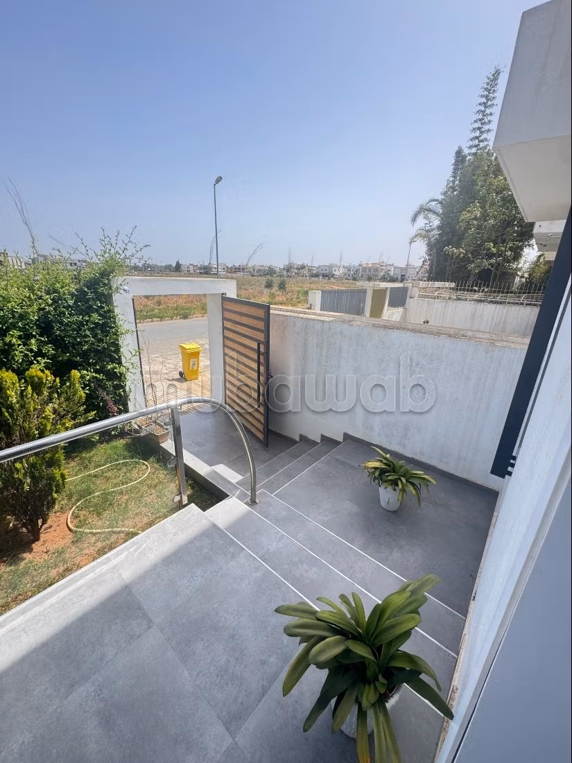 Villa de luxe à louer à Sala el Jadida. Belle terrasse et jardin