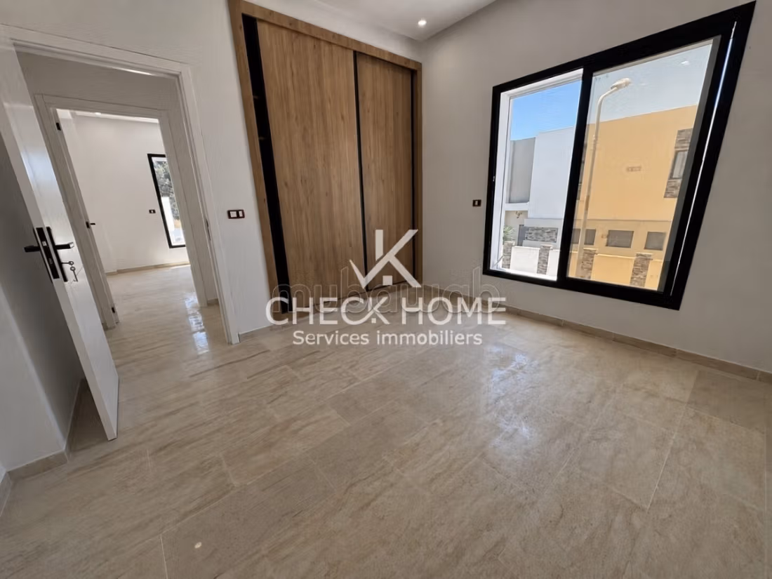 A vendre Villa neuve à Yasmine Hammmet