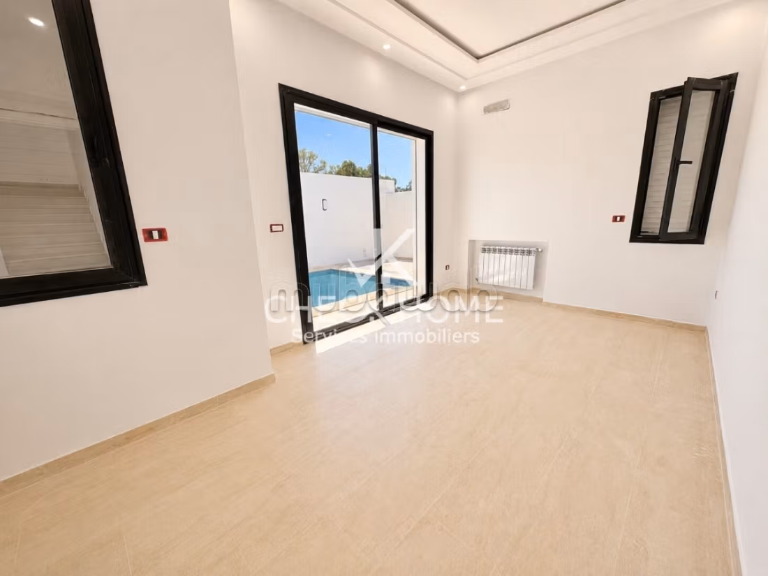 A vendre Villa neuve à Yasmine Hammmet
