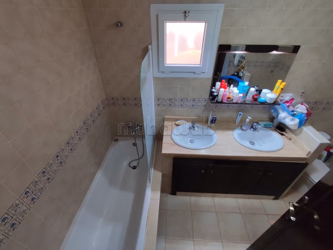 Bel appartement avec jardin en vente