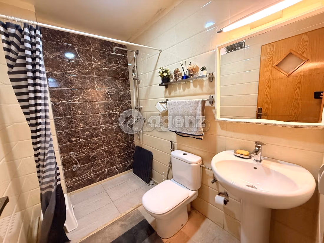 Appartement à vendre 118 m², 3 chambres Aïn Sebaâ Casablanca