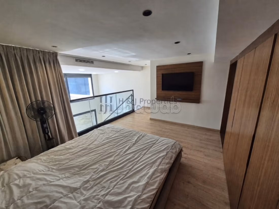 T2 duplex meublé de 52m² – 1 chambre — 2