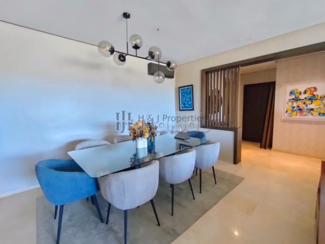 T4 meublé 145 m² – 3 chambres – balcon — 6