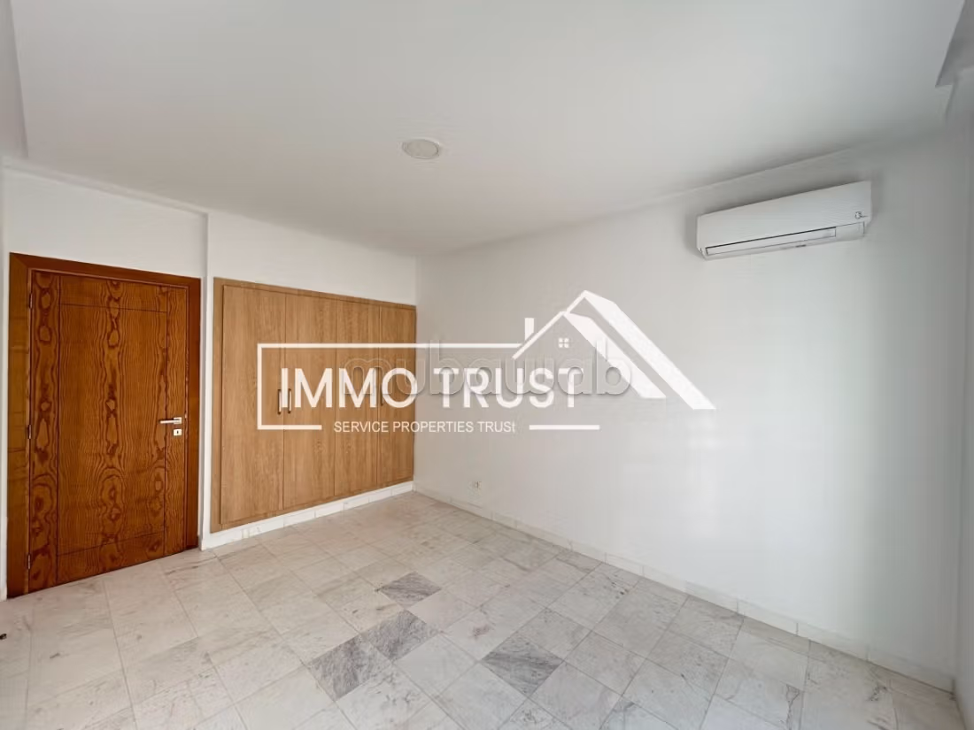 Appartement S1 avec jardin à La Soukra