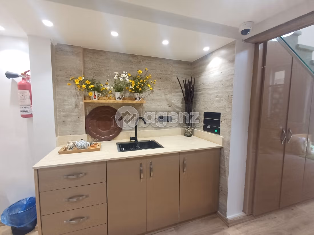 Winkel te koop 111 m² Riyad Essalam Benslimane