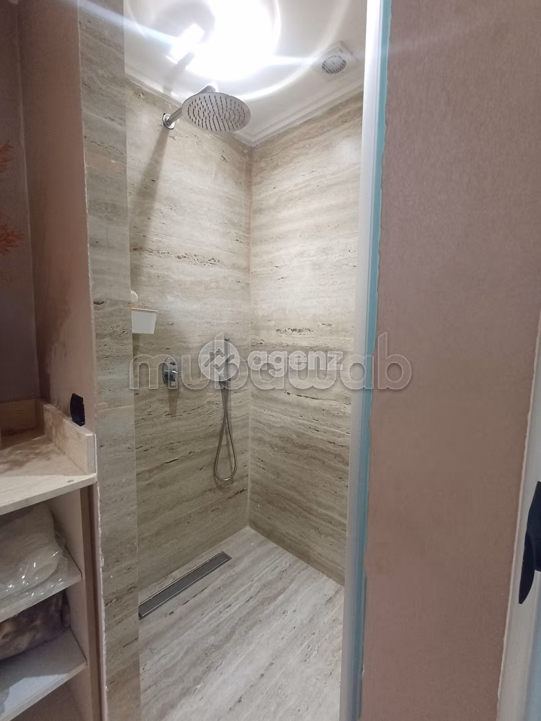 Winkel te koop 111 m² Riyad Essalam Benslimane