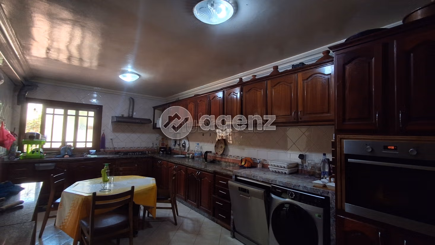 Villa in vendita di 303 m², 7 camere California Casablanca