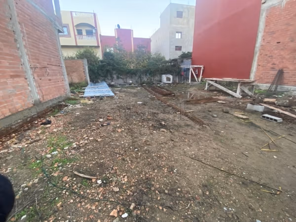 Terreno desnudo en venta en Gzenaya 190 m