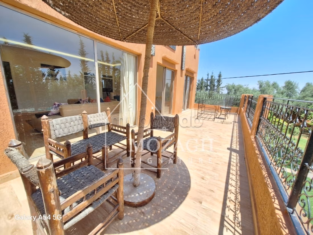 Superba villa arredata con piscina privata