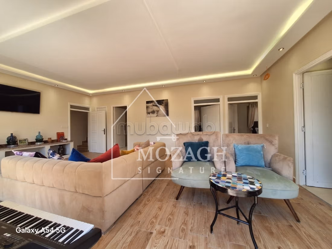 Superba villa arredata con piscina privata