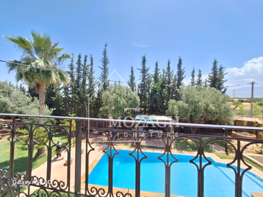 Superba villa arredata con piscina privata