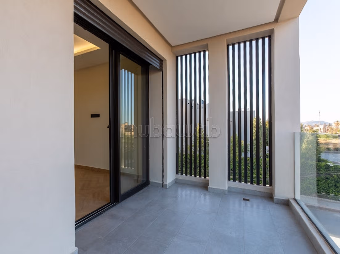 Magnifica villa in vendita a Targa. 11 stanze. Porta blindata e riscaldamento centrale