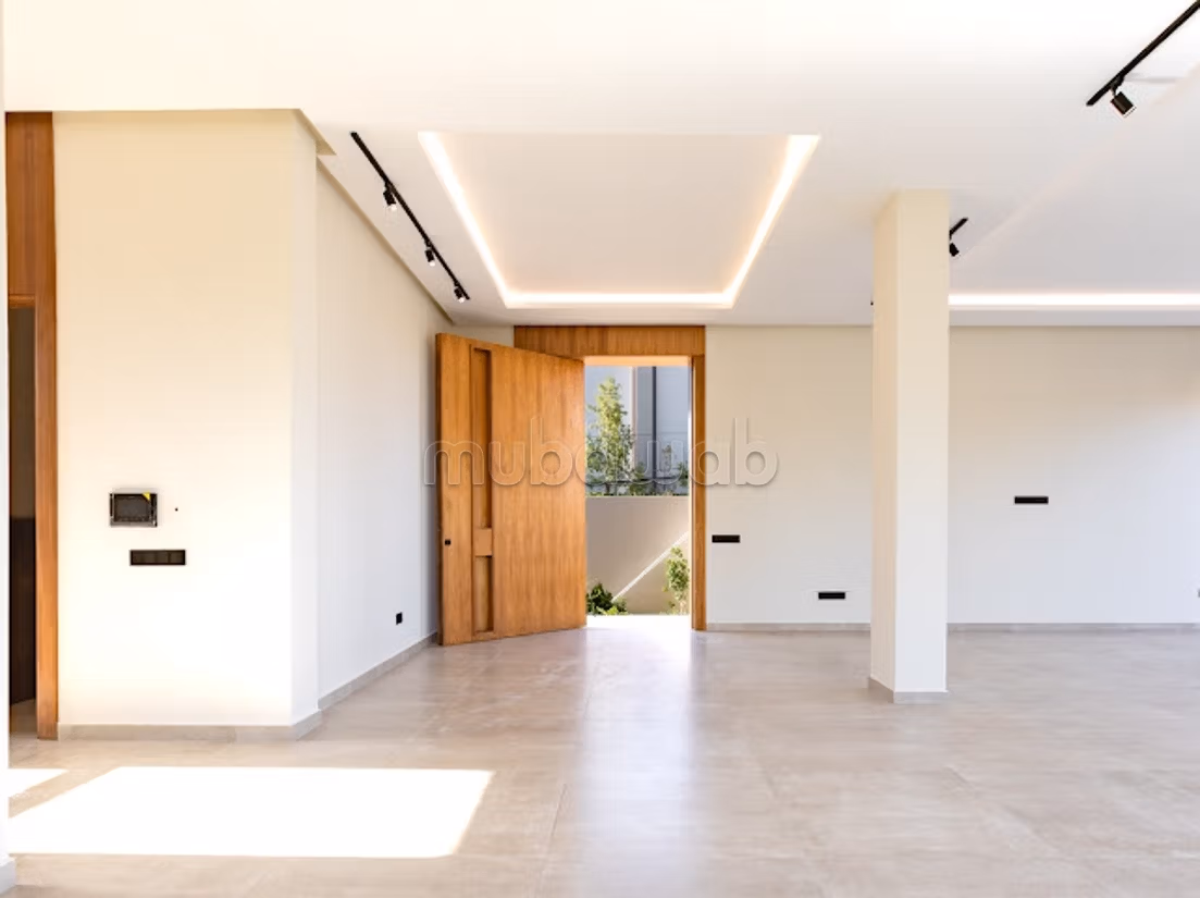 Magnifica villa in vendita a Targa. 11 stanze. Porta blindata e riscaldamento centrale