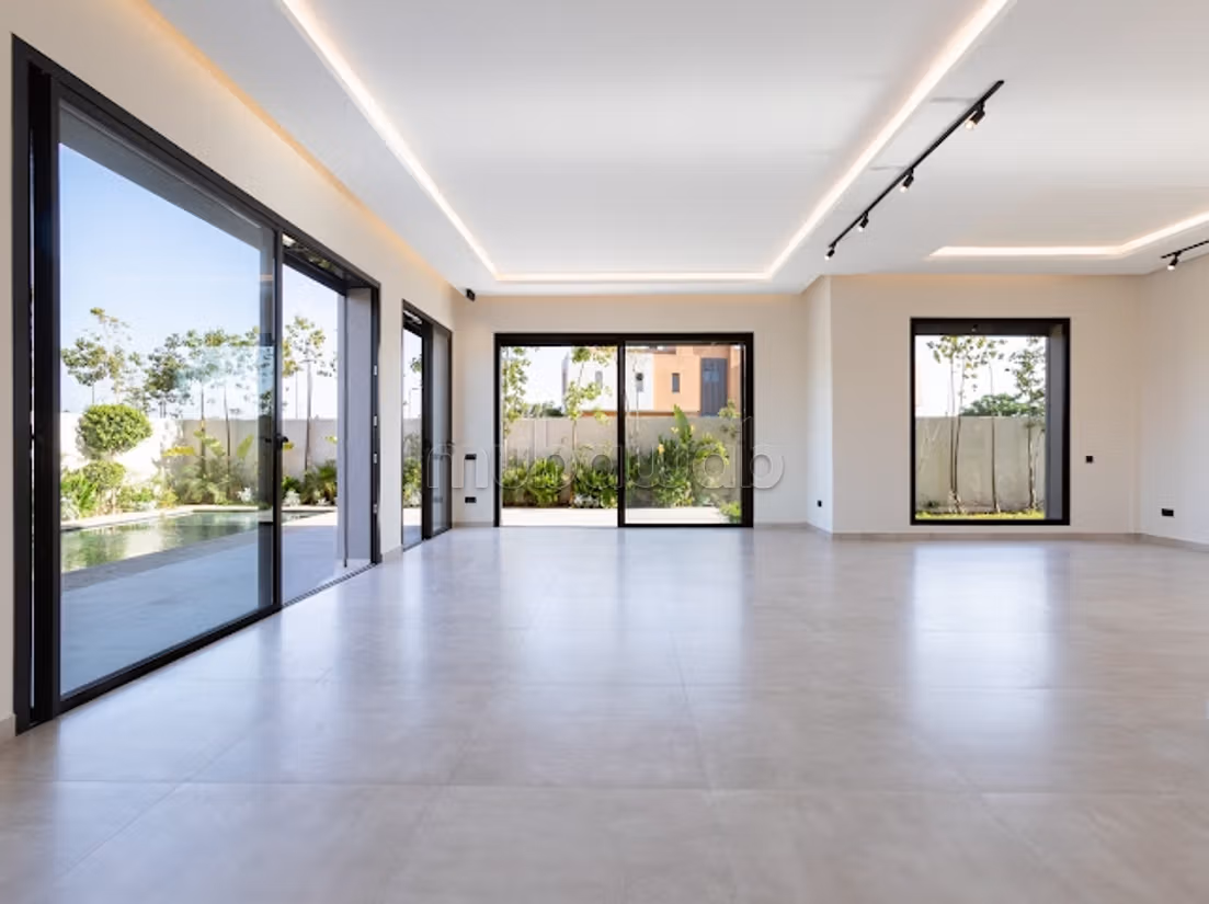 Magnifica villa in vendita a Targa. 11 stanze. Porta blindata e riscaldamento centrale