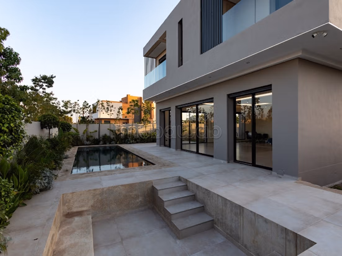Magnifica villa in vendita a Targa. 11 stanze. Porta blindata e riscaldamento centrale