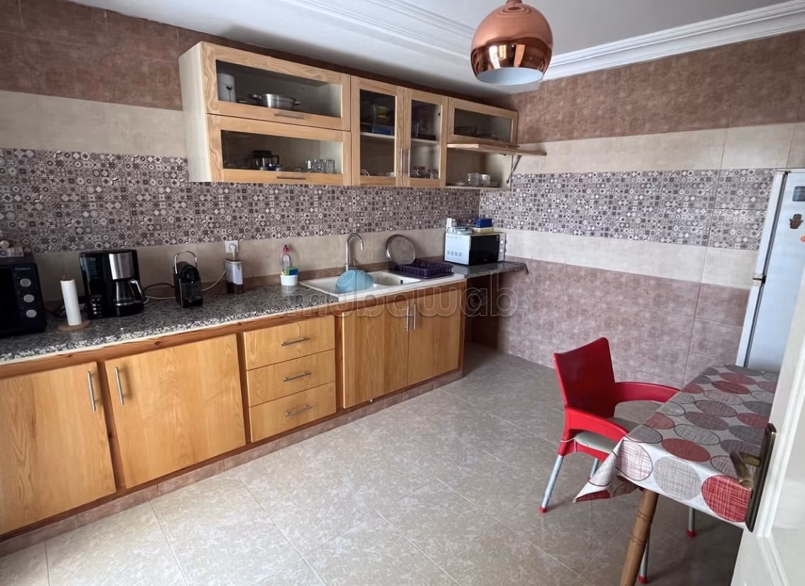 In vendita un appartamento S2 arredato con ricchezza