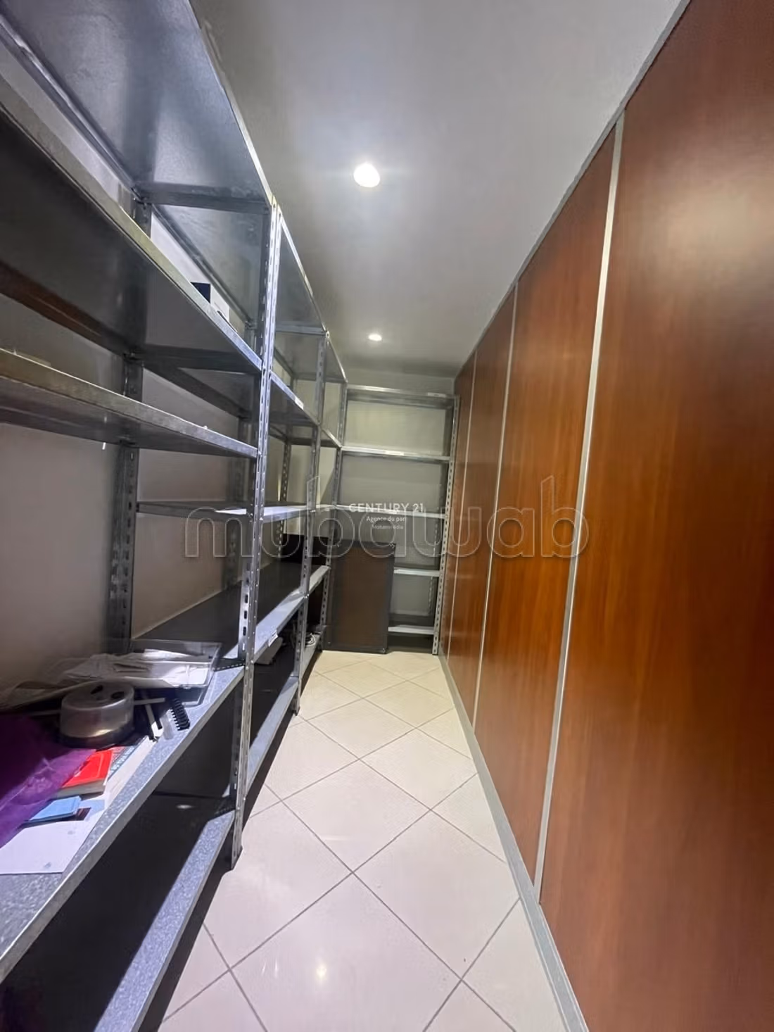 Plataforma de oficina de 118m² en venta