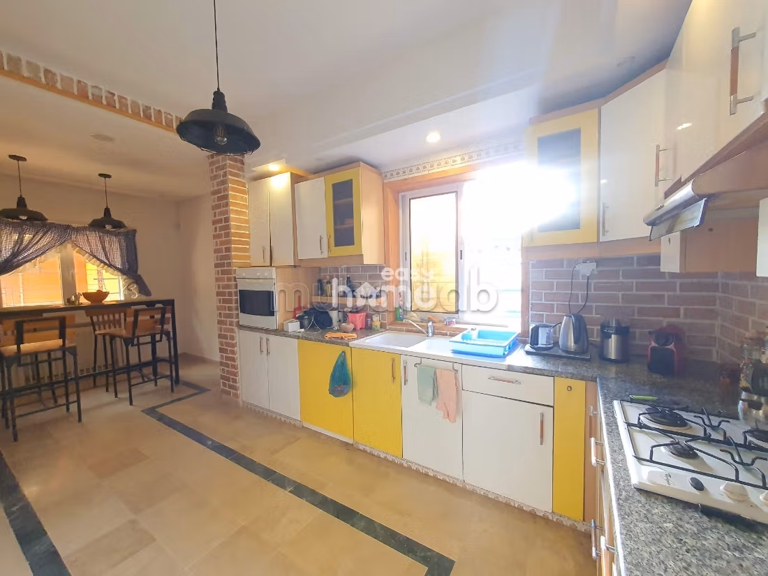 300m² villa on a 400m² plot