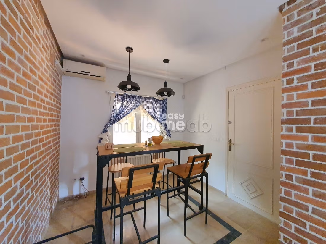 300m² villa on a 400m² plot