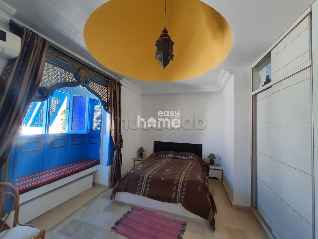 300m² villa on a 400m² plot