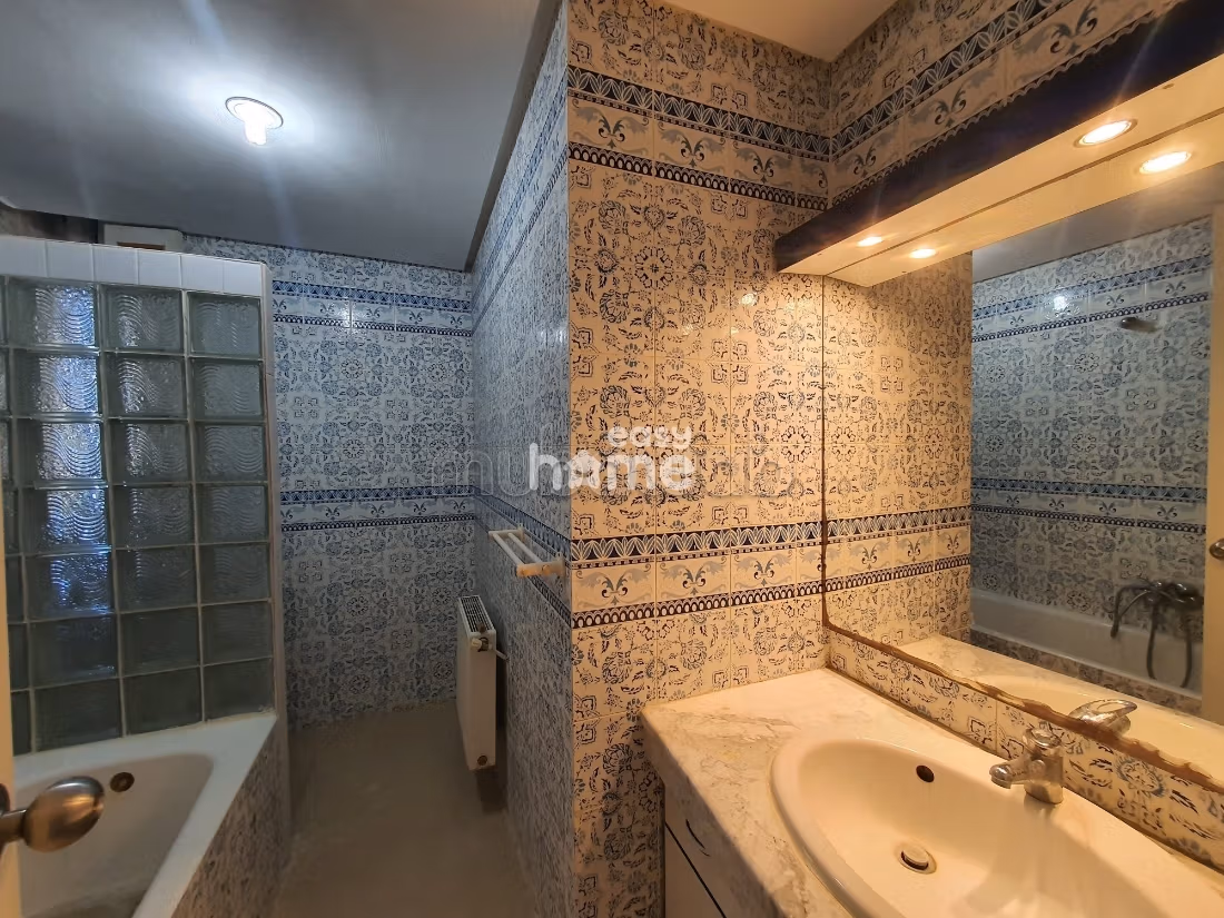 300m² villa on a 400m² plot