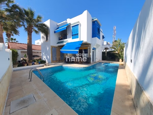 300m² villa on a 400m² plot