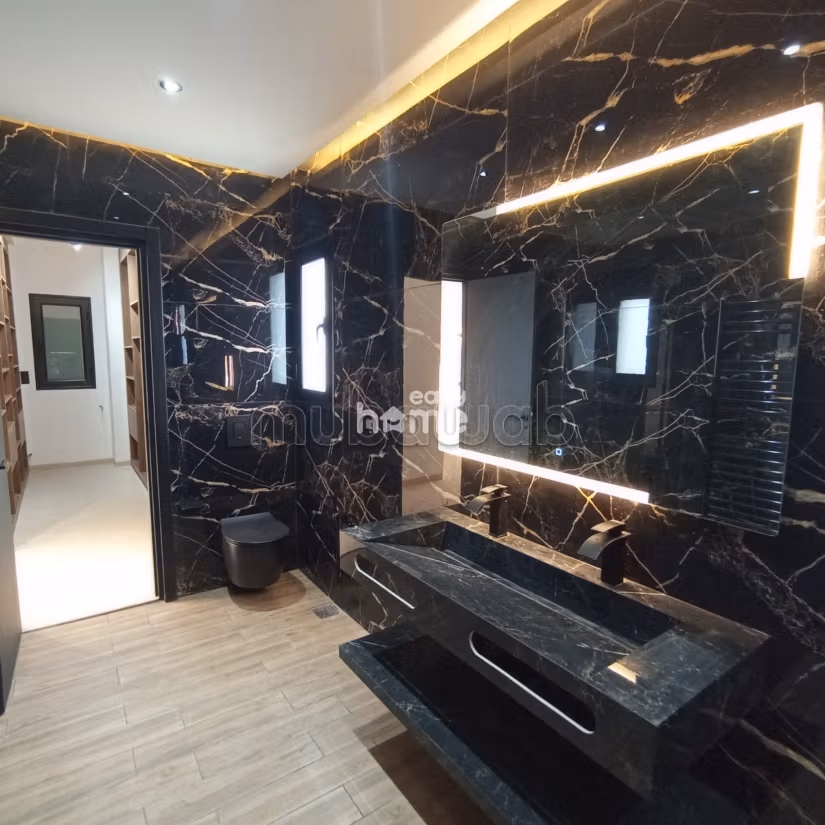 Villa neuve s4 de 443m² avec piscine à Hammamet