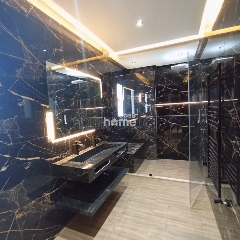 Villa neuve s4 de 443m² avec piscine à Hammamet