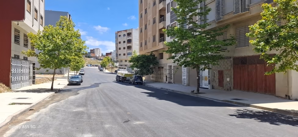 Plot of 150m² on a 20m road