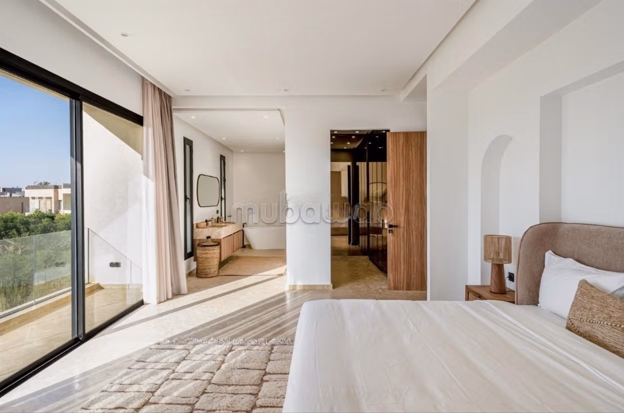 Superba villa nuova al golf Argan