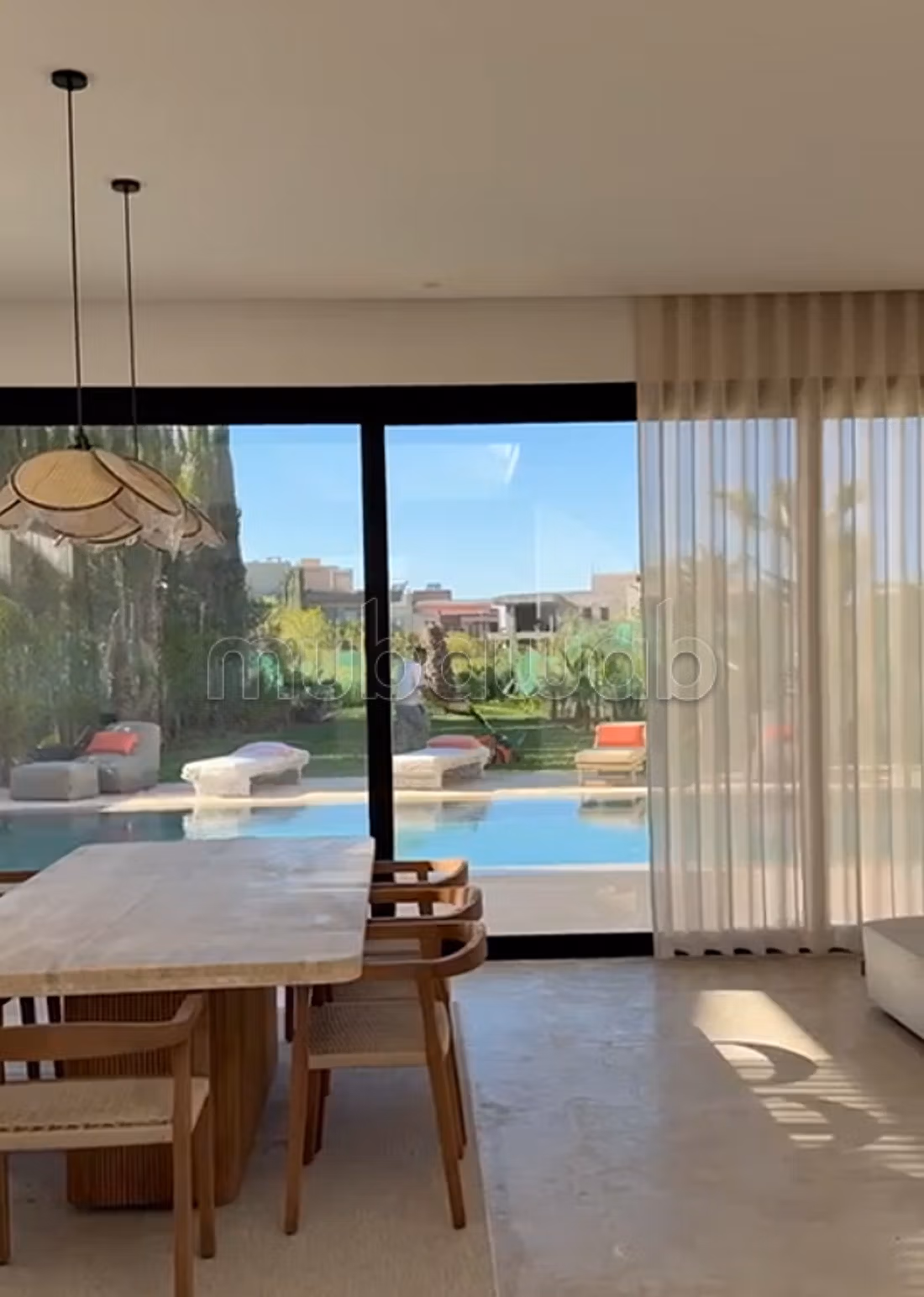 Superba villa nuova al golf Argan