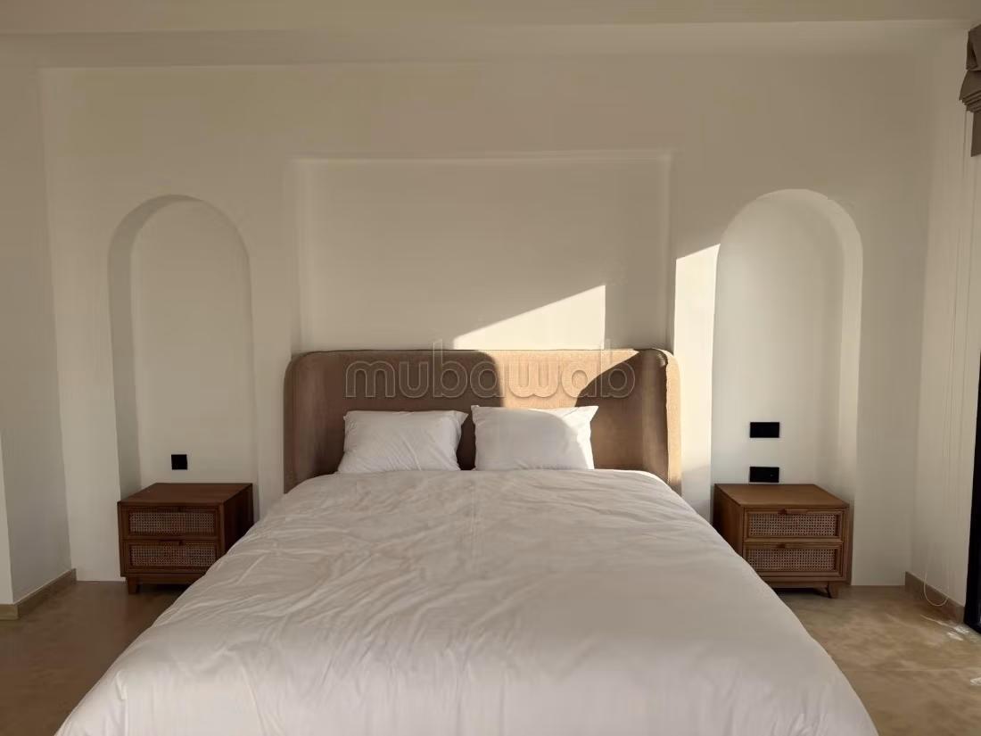 Superba villa nuova al golf Argan