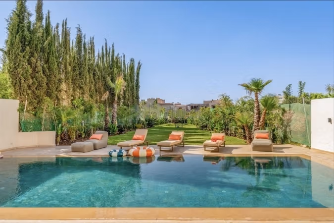 Superba villa nuova al golf Argan